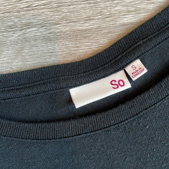 SO black front knot top - Picture 3 of 4